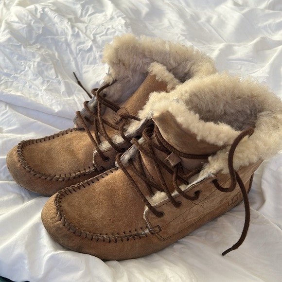 UGG Chickaree Suede Moccasin Boots Chestnut Brown - Picture 8 of 8